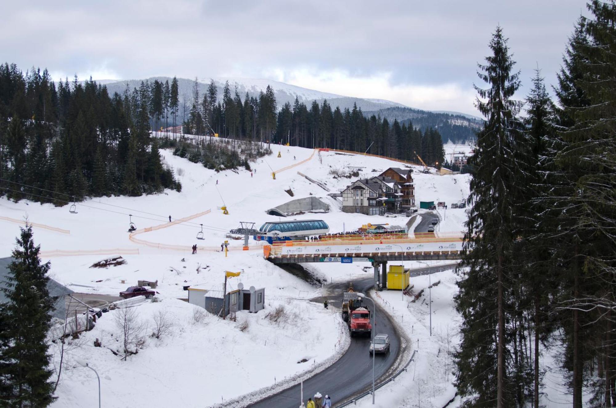 Ganz Ski Lift 5 Bukovel Luaran gambar